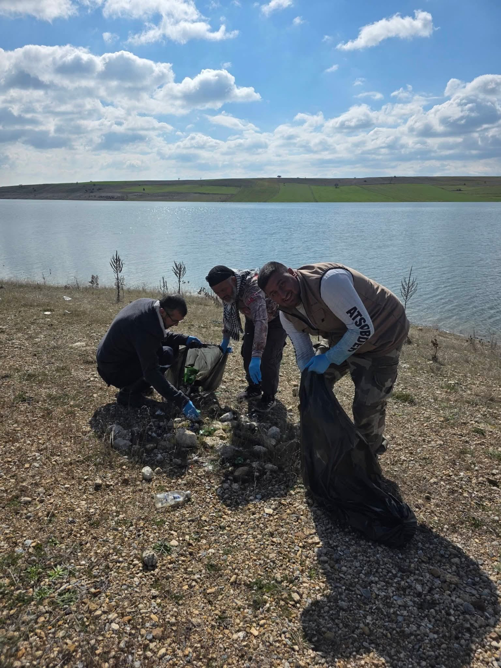 ATSOBDER’ den Düzağaç Göleti’nde Çevre Temizlik Etkinliği